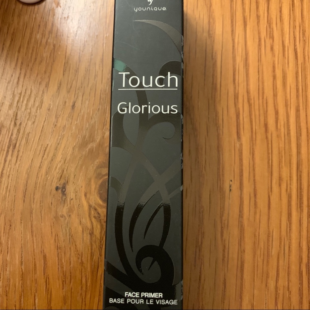 Younique Touch Glorious Primer